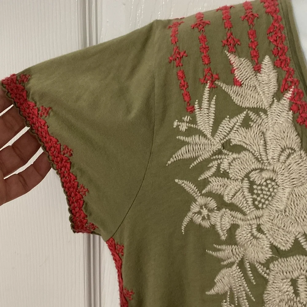 Johnny Was Embroidered Short Sleeve Blouse - Picture 3 of 7